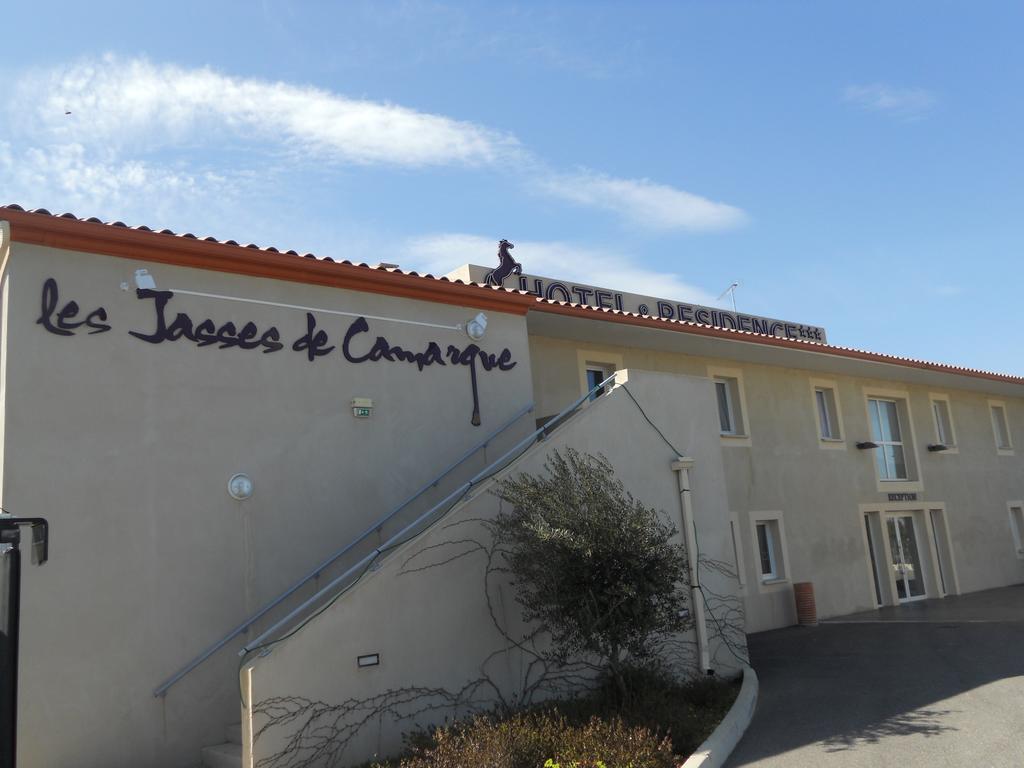 Hotel Restaurant Les Jasses De Camargue Галларг-ле-Монтюё Номер фото